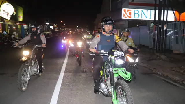 Untuk memberikan rasa aman bagi masyarakat Garut, termasuk pengunjung, patroli siaga terus dilakukan polres Garut, selama liburan nataru berlangsung