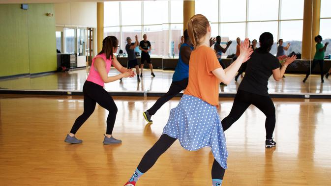 Menjaga Kesehatan Di Tengah Virus Corona Lewat Kelas Daring Zumba