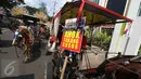 Sejumlah delman yang digunakan massa Front Wong Cilik Bicara saat unjuk rasa di DPP PDIP, Jakarta, Rabu (7/9). Mereka meminta PDIP tidak mengusung Ahok pada Pilgub DKI, namun mengajukan Wali Kota Surabaya Tri Rismaharini. (Liputan6.com/Immanuel Antonius)