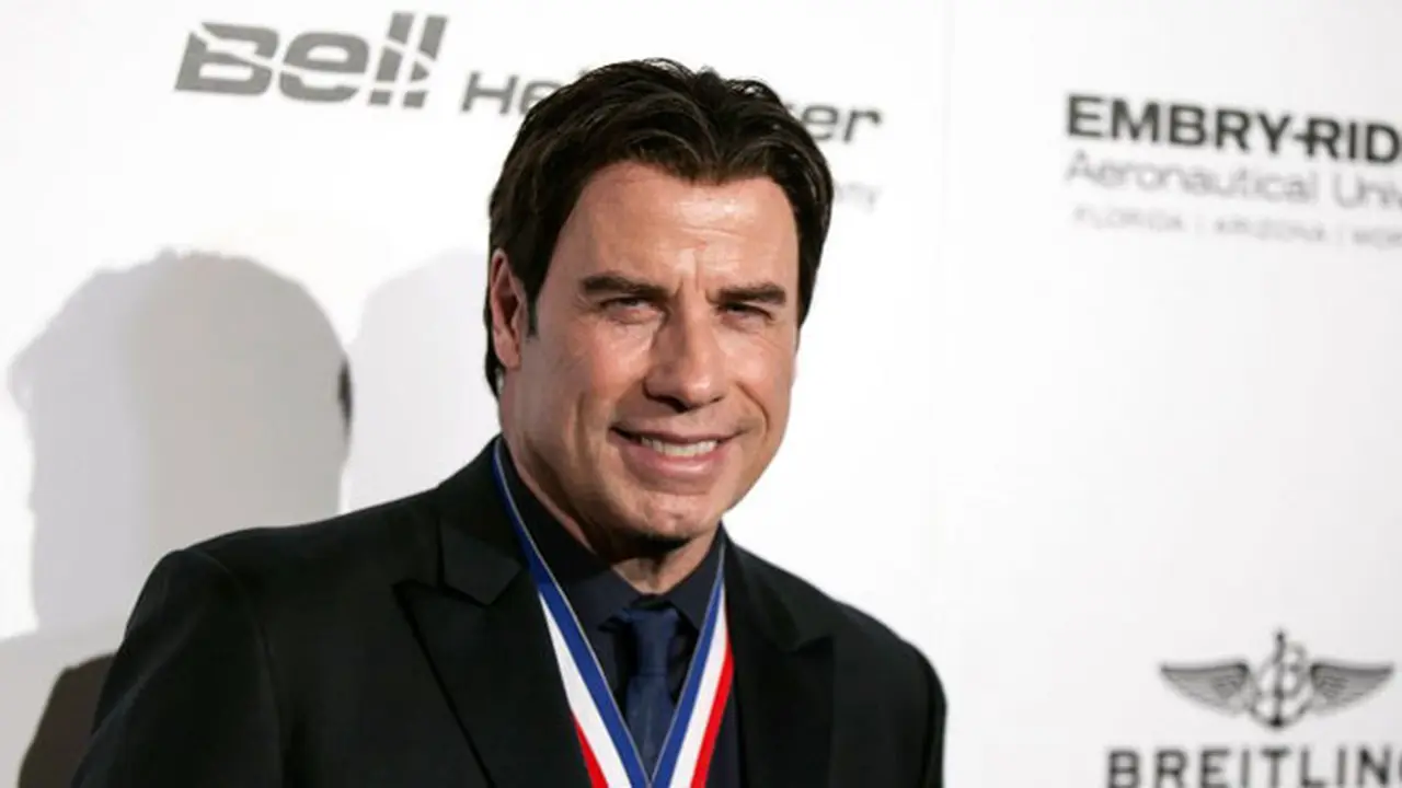 john-travolta-140212c.jpg
