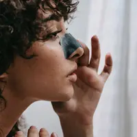 Kesalahan yang membuat jumlah komedo semakin banyak (foto: Pexels/Sam Lion)