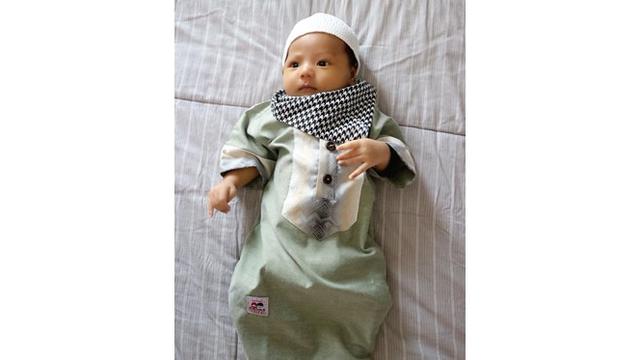 6 Potret Gemas Shaquille Kaili Danuarta Pakai Baju Koko, Terlihat Lucu