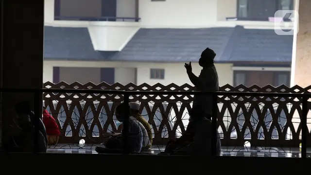 Suasana Salat Jumat Pertama di Masjid At-Tin