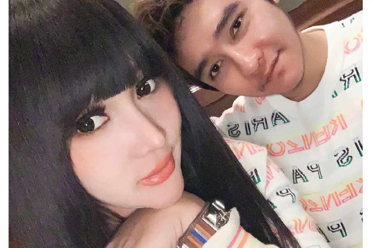 Abash, Kekasih Lucinta Luna