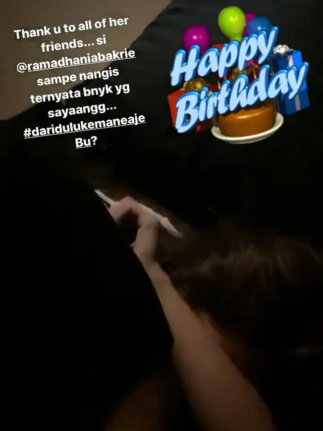 5 Momen Nia Ramadhani Rayakan Ulang Tahun ‘Di Rumah Aja’ Bersama Sahabat