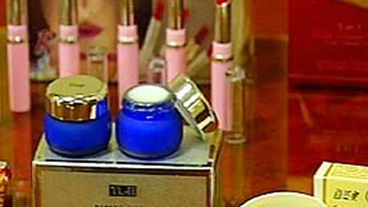 051006bkosmetik.jpg