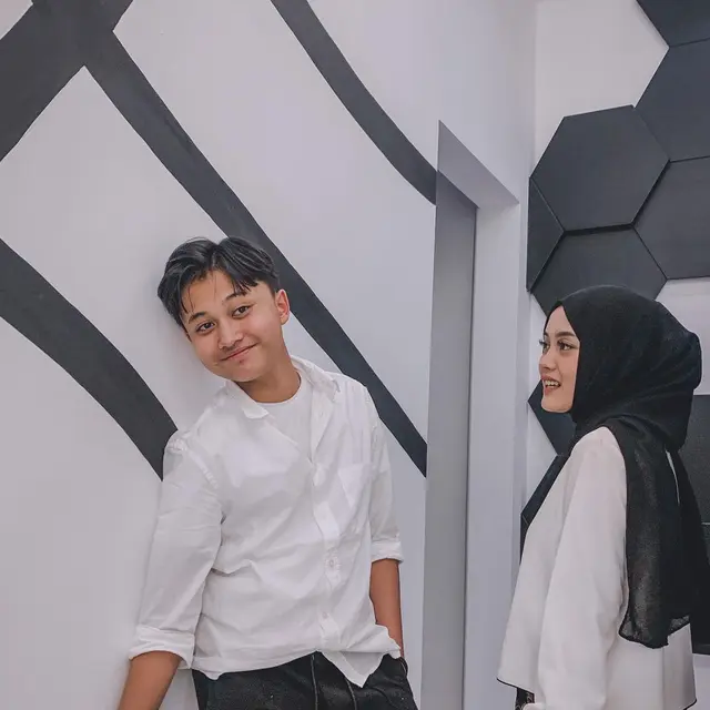 Beda Pendapat Soal Sikap Nathalie Holscher, Ini 6 Potret Putri Delina dan Rizwan Fadilah