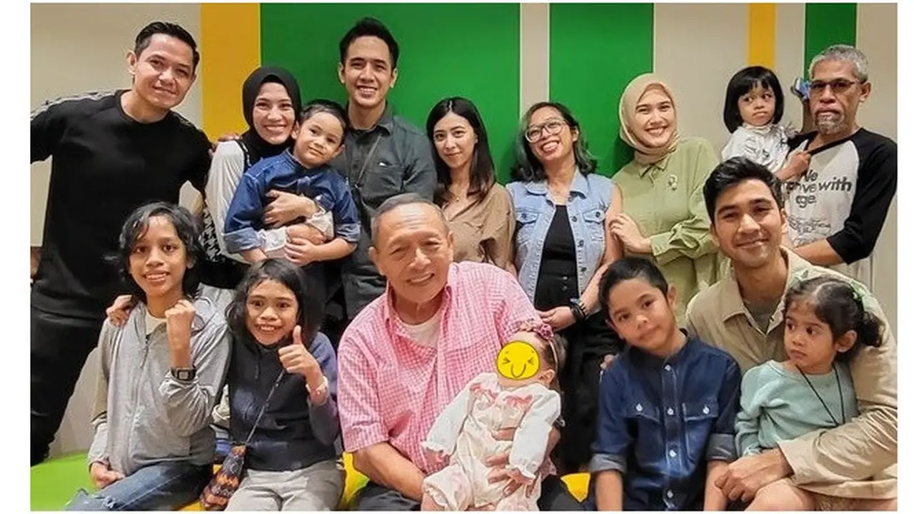 Beda Keyakinan , Ini 5 Potret Alyssa Soebandono dan Sang Kakak Buka Puasa Bersama