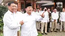 Prabowo menyambut Wiranto didampingi Sekjen Gerindra Ahmad Muzani, Kapolda Metro Jaya Komjen Pol (Purn) Mochammad Iriawan (Iwan Bule) yang telah menjadi kader Gerindra, hingga mantan Ketua Mahkamah Konstitusi (MK) Jimly Asshiddiqie. (Liputan6.com/Faizal Fanani)