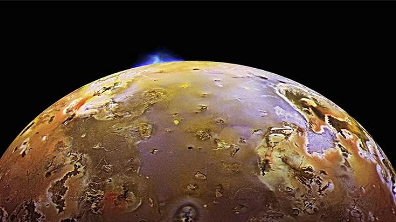 Mencengangkan, Ada Gunung Raksasa di Bulan Planet Jupiter