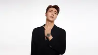 Lay Zhang Umumkan Jadi Mahasiswa di Usia 35 Tahun