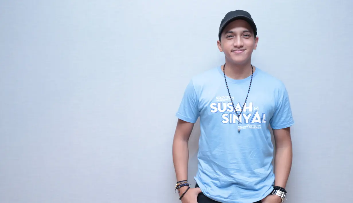 Kembali bekerjasama dengan Ernest Prakasa selaku sutradara film Susah Sinyal, komika G Pamungkas merasa dirinya seakan naik level dalam berperan. (Adrian Putra/Bintang.com)