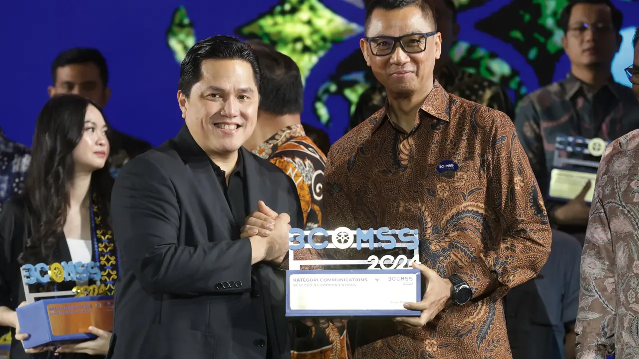 Direktur Utama PT PLN (Persero) Darmawan Prasodjo dan Menteri BUMN Erick Thohir dalam BCOMSS 2024. (Foto: Liputan6.com/Dok. PLN)