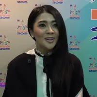 Mengunjungi Jakarta Fair Kemayoran, Indah Dewi Pertiwi nostalgia dengan masa kecilnya.