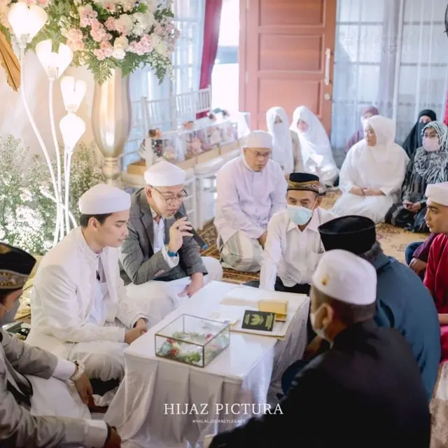 6 Potret Detail Pernikahan Alvin Faiz dan Henny Rahman, Bantah Disebut Tikung Teman