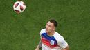 5. Phil Jones - Inggris. (AFP/Jewel Samad)