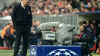 Moyes Dipecat, Neville: Pemain Harus Tanggung Jawab