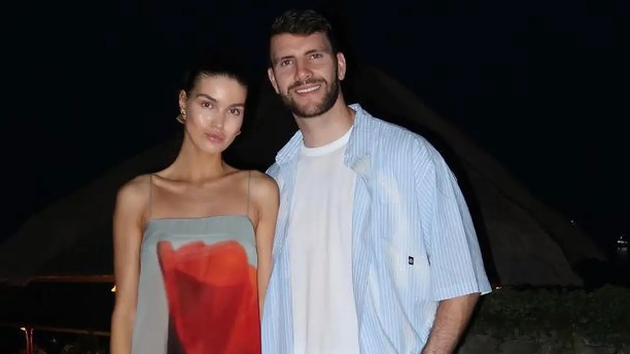 Luna Bijl Kekasih Marteen Paes saat Liburan di Bali