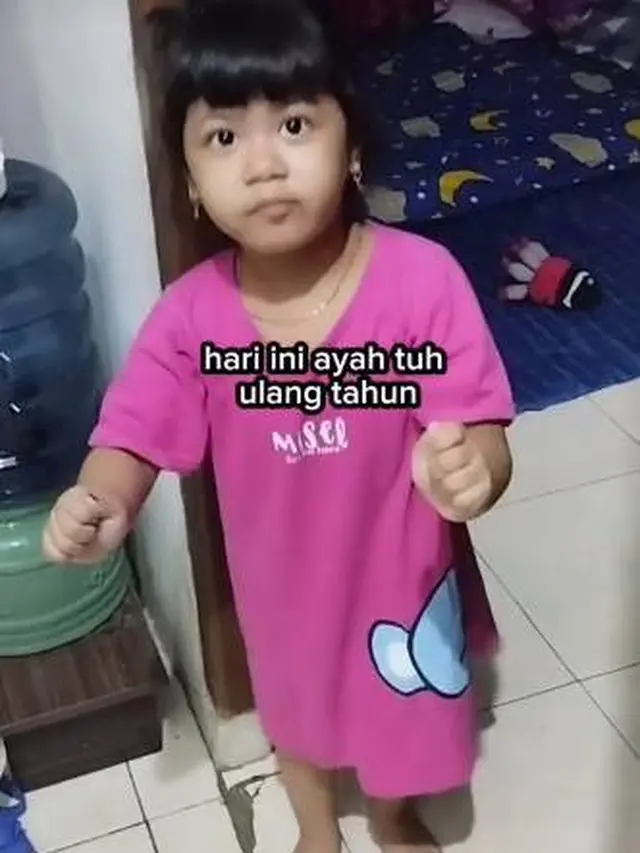 Viral Momen Anak Rayakan Ultah Ayahnya, Hadiah yang Diberikan Bikin Haru