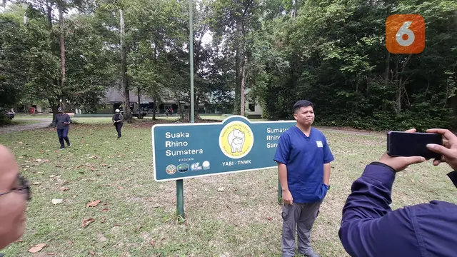 Koordinator Medis dan Keeper Suaka Rhino Sumatera (SRS), Dedy Surya Pahlawan. Foto : (Liputan6.com/Ardi).