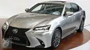 Sedan Lexus GS200t menggunakan mesin 8AR-FTS empat silinder, 16 valve, dengan turbo, Jakarta, Selasa (1/3/2016). Mesin sanggup memproduksi tenaga 254 ps pada putaran mesin 5.800 rpm. .(Liputan6.com/Immanuel Antonius)