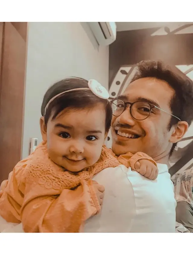 6 Potret Menggemaskan Siti Aafiyah, Putri Siti Nurhaliza