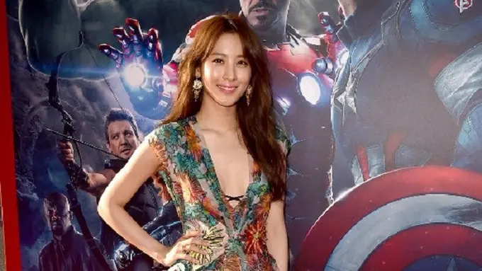 Claudia Kim