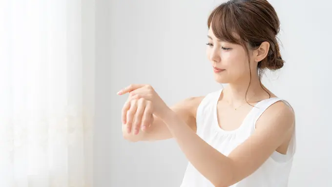 Berikut ini tips mengatasi kulit kering dan gatal
