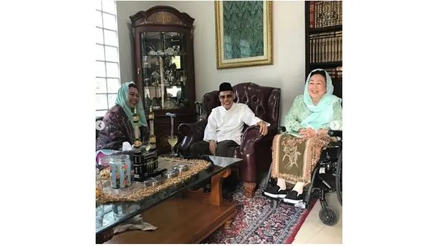 6 Momen Istri Gus Dur Bertemu Tokoh Indonesia, Terbaru Jenguk Ani Yudhoyono