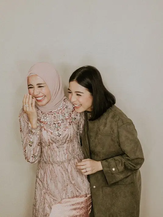 Sejak terlibat dalam projek BBB, Chelsea Olivia dan Laudya Cynthia Bella pun menjalin persahabatan. (Foto: instagram.com/chelseaoliviaa)