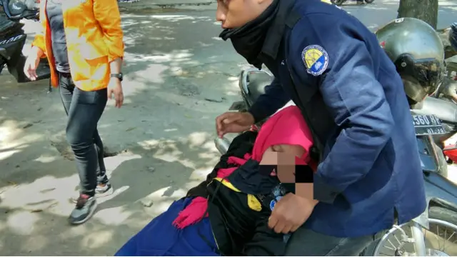 Wanita Hamil Ikut Tertembak Peluru Nyasar Saat Demo di Kendari