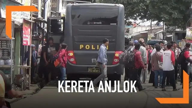 Pasca anjloknya Krl menuju Bogor, Polresta Bogor menyediakan bus dan truk bagi penumpang krl. Bus mengangkut penumpang ke terminal bus dan stasiun Bojong Gede