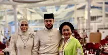 Gaya Titiek Soeharto Saat Hadir di Pernikahan Putri Kerajaan Pahang Malaysia. [@titieksoeharto]