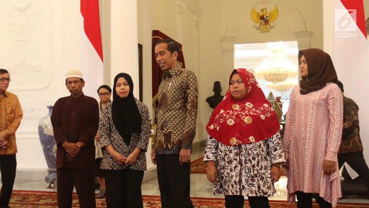 Presiden Jokowi Terima Siti Aisyah di Istana