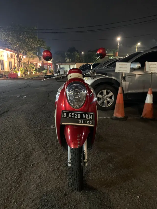 Barang bukti motor yang dibawa kabur Juru Parkir Liar di Depan Kantor Kementerian BUMN.