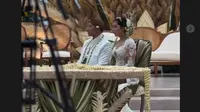 Potret Darma Mangkuluhur Nikahi Patricia Schuldtz dengan Busana Adat Jawa, Dihibur Brian McKnight