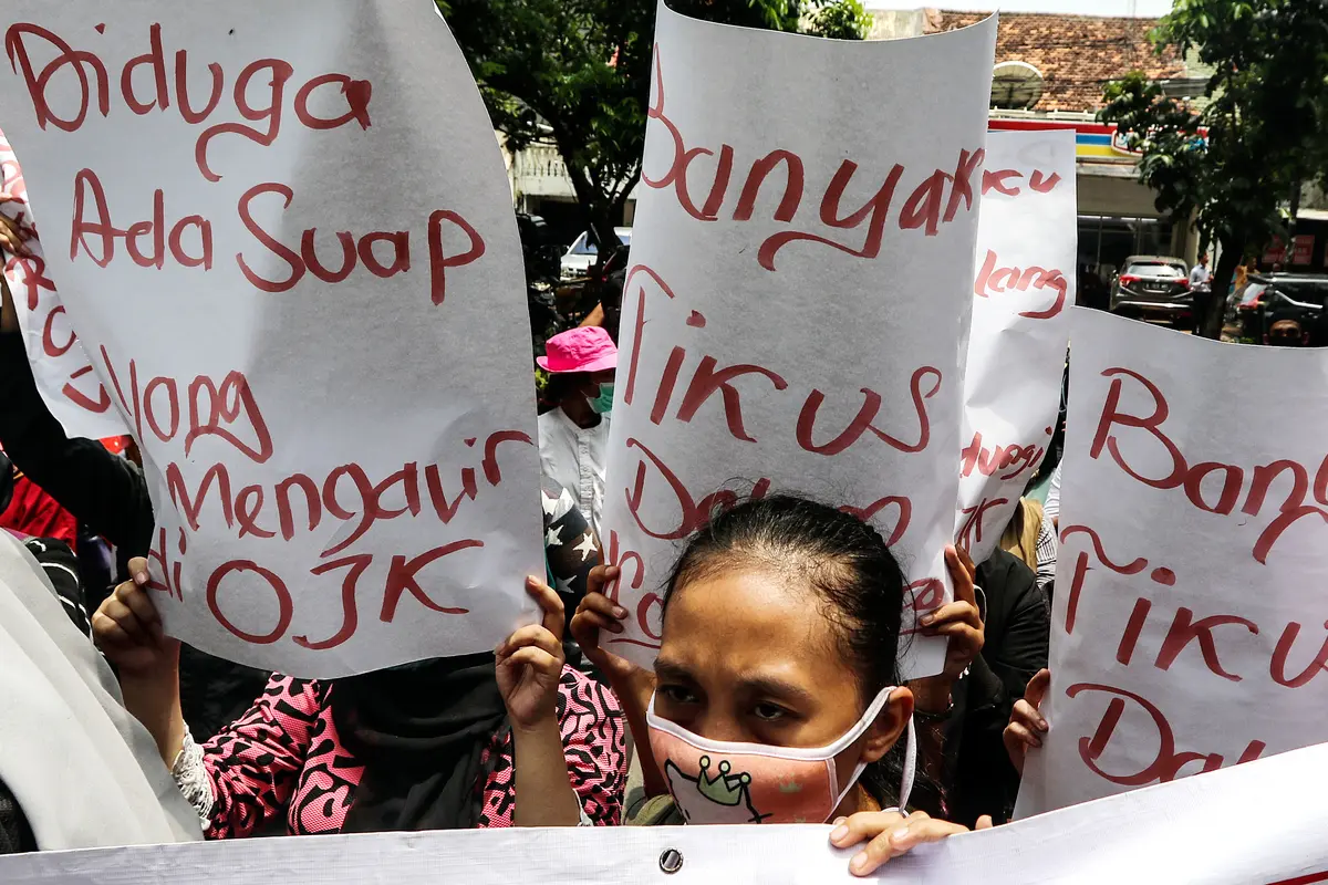 Korban Pinjaman Online Gelar Aksi Tuntut Keadilan