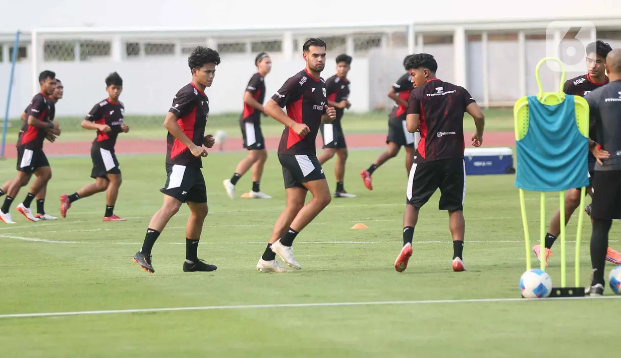 Latar belakang pemain, termasuk statistik dan genetikanya, coba diketahui secara mendalam. (Liputan6.com/Helmi Fithriansyah)