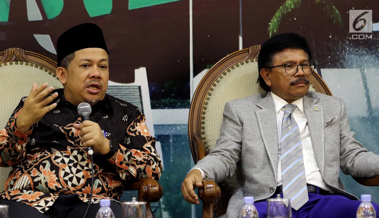 Wakil Ketua DPR Fahri Hamzah saat diskusi Dialektika Demokrasi di Gedung Nusantara III, Jakarta, Kamis (4/10). Diskusi tentang Pileg dan Pilpres 2019 ini bertema 'Keuangan Politik dalam Pemilu, Bagaimana Menghindari Dana Haram?'. (Liputan6.com/JohanTallo)