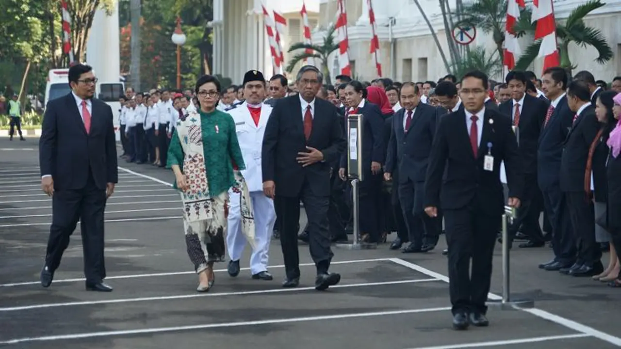 Sri Mulyani Indrawati bertindak sebagai pembina dalam upacara Peringatan Kemerdekaan RI ke-71 di Lingkungan Kementerian Keuangan. (Foto: Dok Humas Kemenkeu)