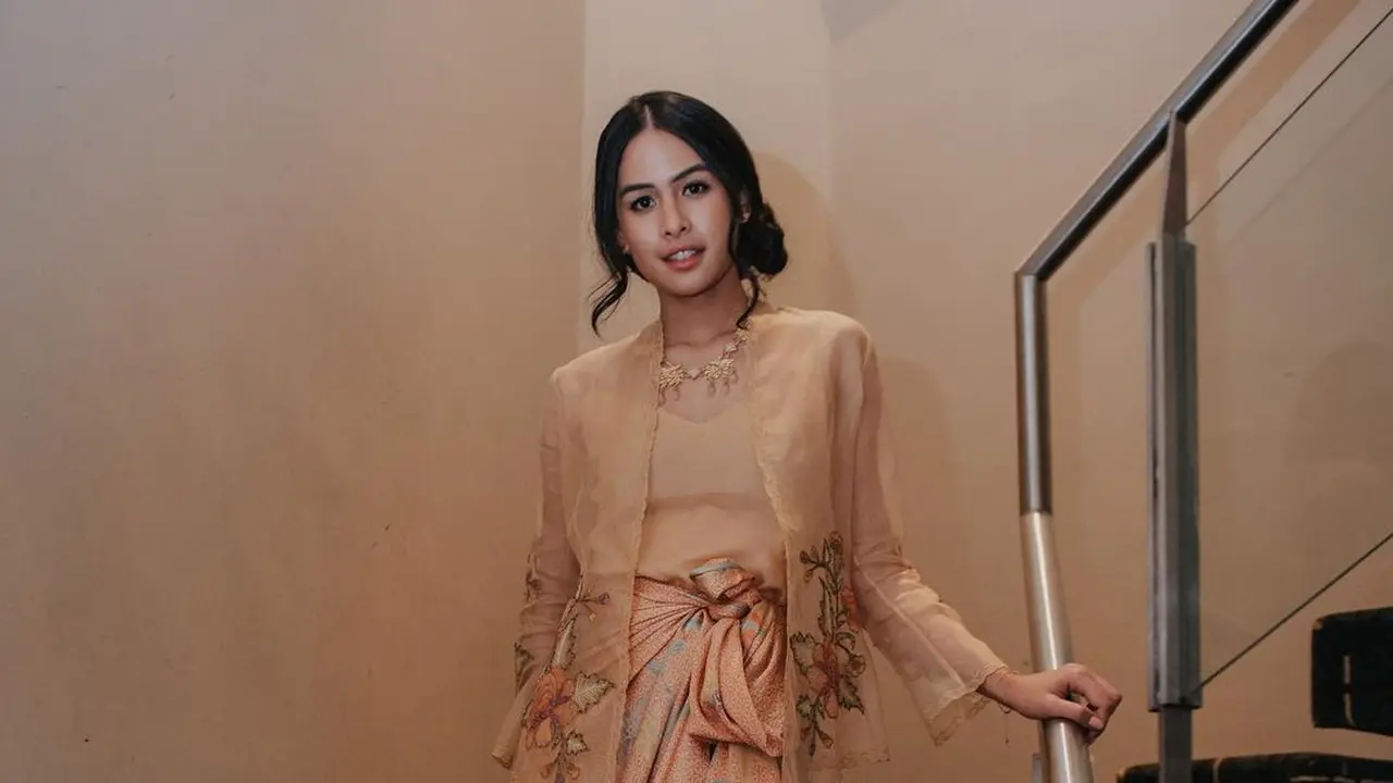 Maudy Ayunda.