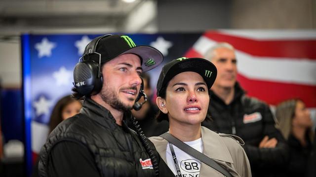 Nikita Mirzani dan John Hopkins. (Foto: Dok. Instagram @nikitamirzanimawardi_172)