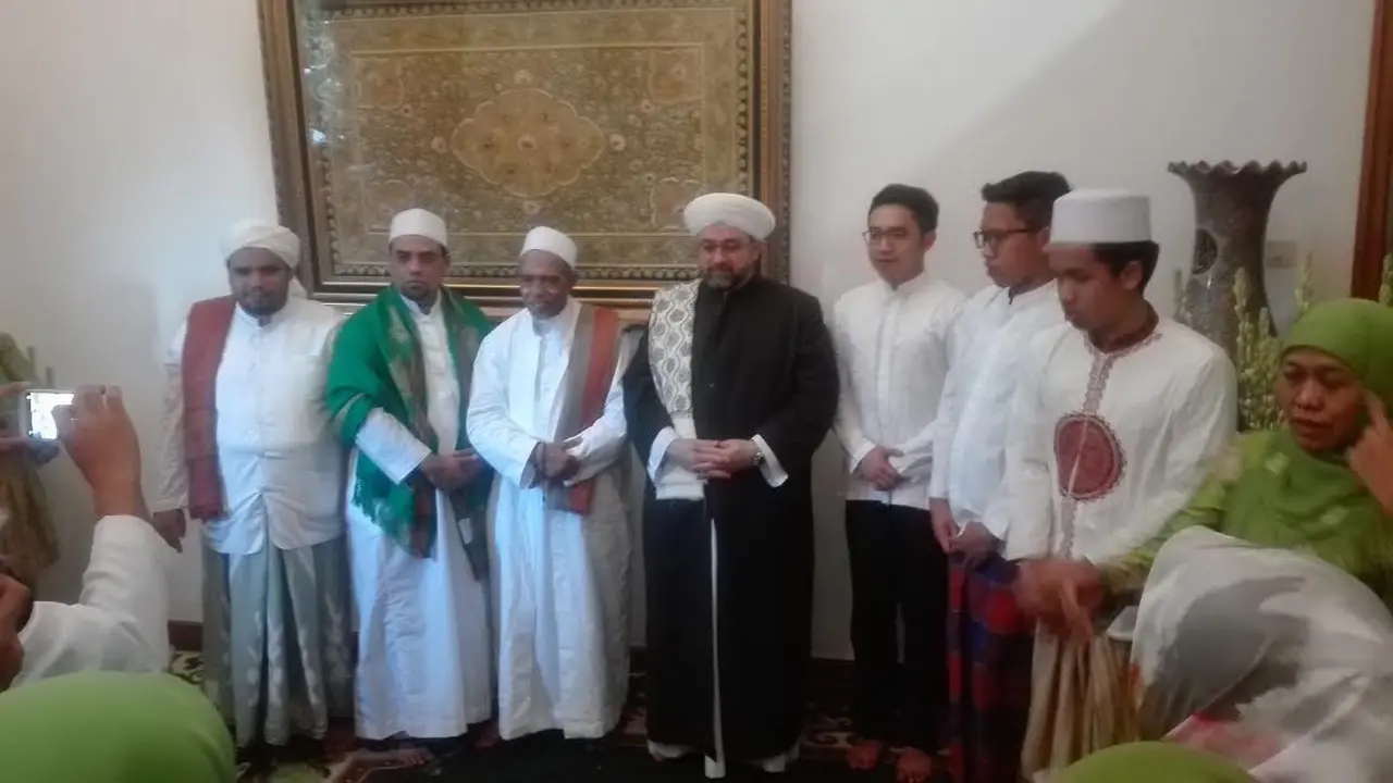 Mensos Khofifah Undang Cucu Syekh Abdul Qodir Jaelani