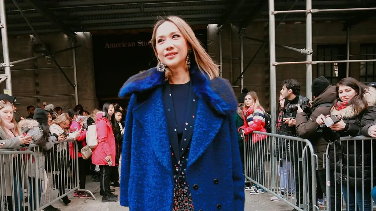 Tampilan BCL saat di New York Fashion Weeks.