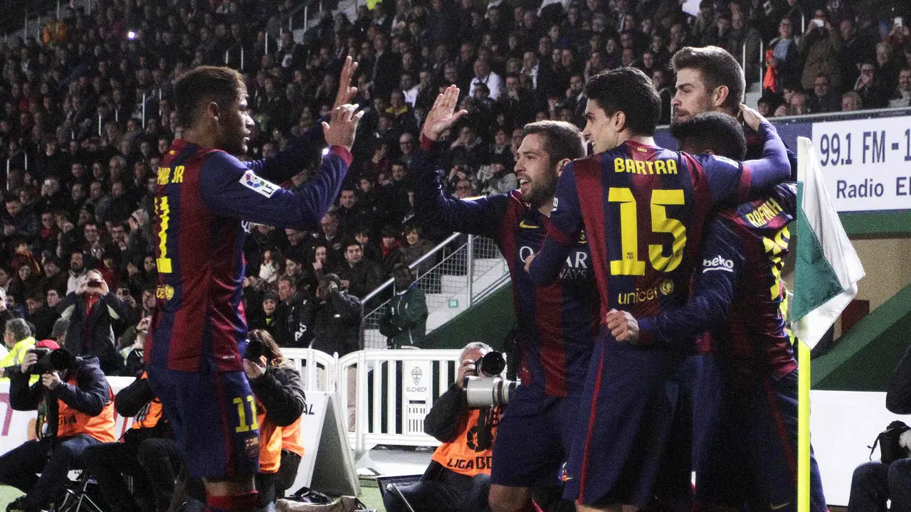 Selebrasi pemain Barcelona usai cetak gol ke gawang Elche