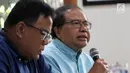 Ekonom senior Rizal Ramli menyampaikan kritikan kepada Capres Nomor Urut 01 mengenai pidatonya kemarin di Tebet, Jakarta, Senin (25/2). Rizal menyebut harusnya Jokowi berani untuk minta maaf kepada rakyat Indonesia. (Liputan6.com/Johan Tallo)