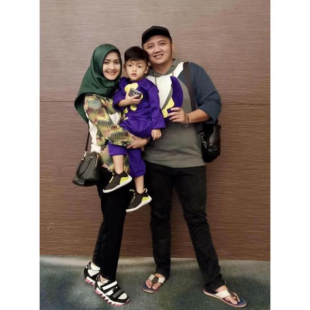 Artis Cantik yang Menikah dengan Dokter, Terbaru Isyana Sarasvati