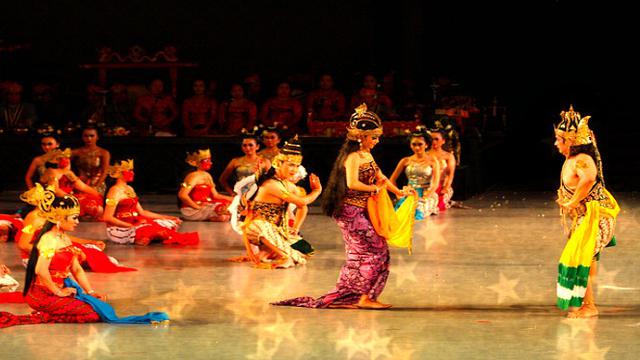 26 Tempat Wisata Jogja Malam Hari yang Hits, Suasananya Syahdu dan Romantis