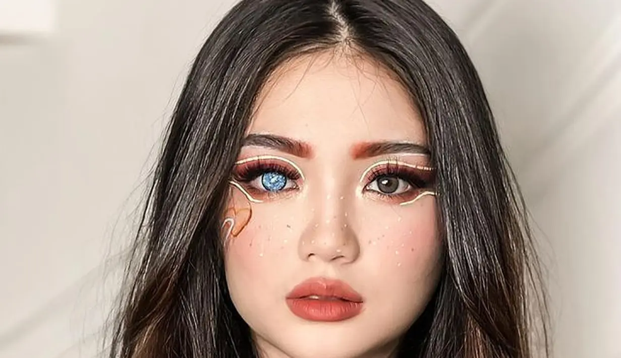 Vanessa Khong tengah jalani pemeriksaan kepolisian akibat kasus  investasi trading binaty option lewat aplikasi Binomo. (Foto: Instagram/ Vanessa Khong)