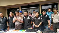 Menurut Rudy, semua pelaku ini, merupakan jaringan yang sama, dan bisa saja memiliki jaringan yang lebih besar.